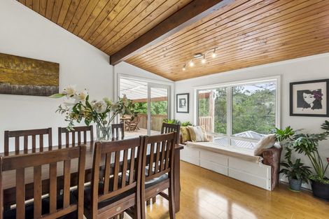Photo of property in 5 Saddleback Rise, Murrays Bay, Auckland, 0630