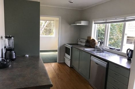 Photo of property in 4 Hereford Street, Te Atatu Peninsula, Auckland, 0610