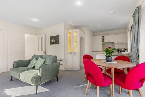 Photo of property in 21 Taupata Street, Redcliffs, Christchurch, 8081