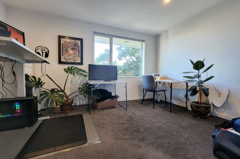 Photo of property in 2 Stone Street, Miramar, Wellington, 6022