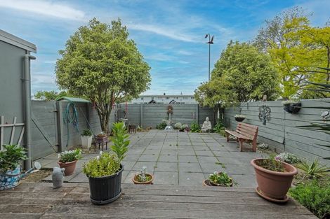 Photo of property in 24 Farnham Avenue, Highbury, Palmerston North, 4412