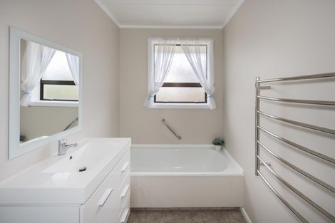 Photo of property in 52a Till Street, South Hill, Oamaru, 9400