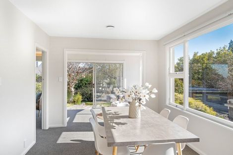 Photo of property in 136 Dyers Pass Road, Cashmere, Christchurch, 8022