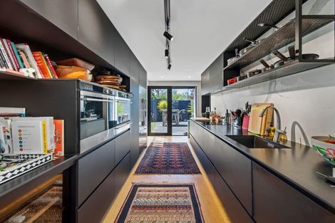 Photo of property in 10 Shrewsbury Street, Merivale, Christchurch, 8014