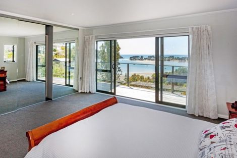 Photo of property in 9 Ridge Road, Tairua, 3508