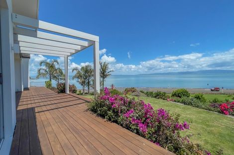 Photo of property in 11 Ngarimu Heights Row, Thornton Bay, Thames, 3575