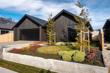 Photo of property in 6 Cheviot Street, Jacks Point, 9371