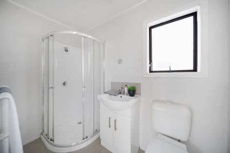 Photo of property in 12 Ronald Place, Manurewa, Auckland, 2102