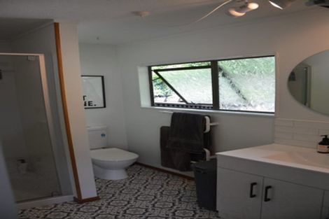 Photo of property in 76 Khandallah Road, Ngaio, Wellington, 6035