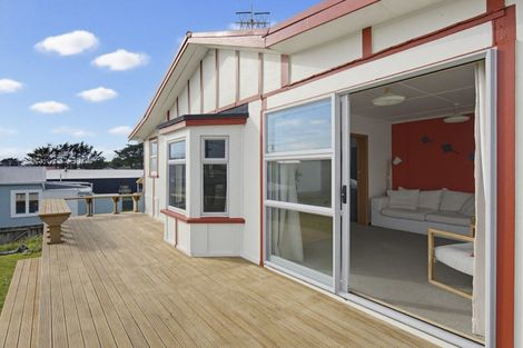 Photo of property in 84 Park Avenue, Waitarere Beach, Levin, 5510