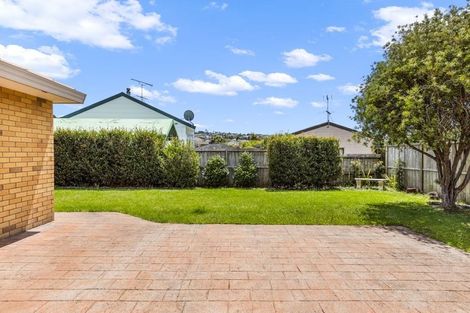 Photo of property in 88 Lakeside Drive, Orewa, 0931