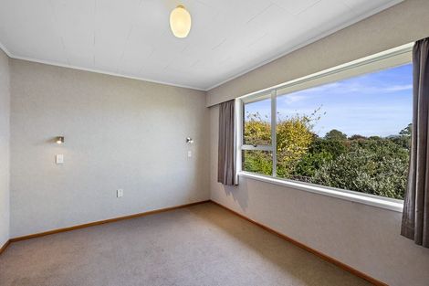 Photo of property in 44 Nevada Drive, Merrilands, New Plymouth, 4312