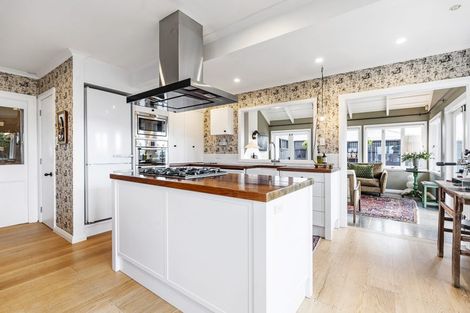 Photo of property in 89 Pendarves Street, New Plymouth, 4310