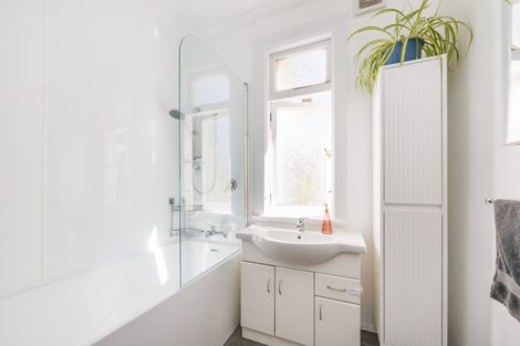 Photo of property in 3 Saint Johns Avenue, Palmerston North, 4414