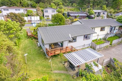 Photo of property in 14b Fenchurch Grove, Stokes Valley, Lower Hutt, 5019