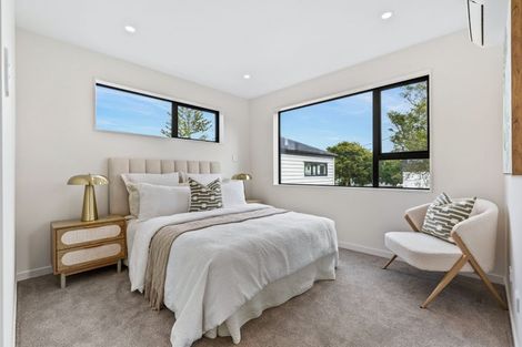 Photo of property in 12e Gordon Avenue, Milford, Auckland, 0620