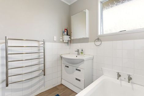 Photo of property in 36 Verbena Road, Birkdale, Auckland, 0626