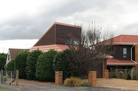 Photo of property in 21 Monet Grove, West Harbour, Auckland, 0618