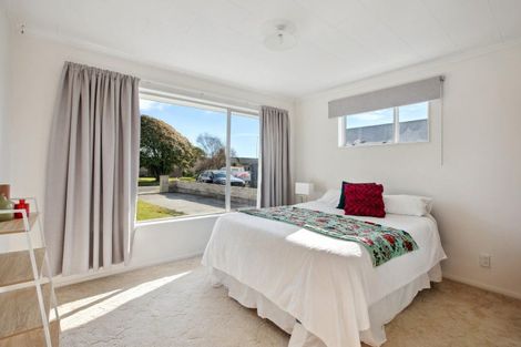 Photo of property in 11 Matai Street, Waikanae, 5036