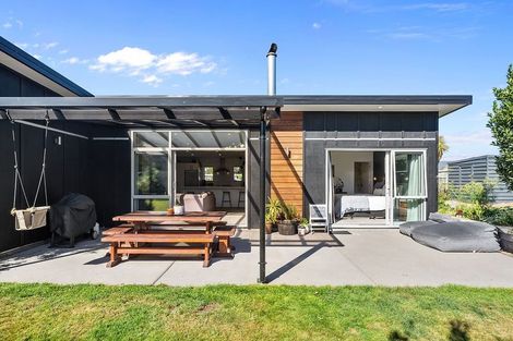 Photo of property in 8 Bell Street, Lake Hawea, Wanaka, 9382