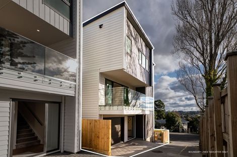 Photo of property in 1/20 William Souter Street, Forrest Hill, Auckland, 0620