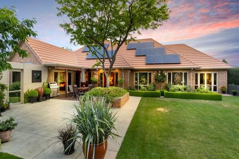 Photo of property in 6 Westall Lane, Avonhead, Christchurch, 8042