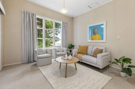 Photo of property in 33 Patanga Crescent, Thorndon, Wellington, 6011