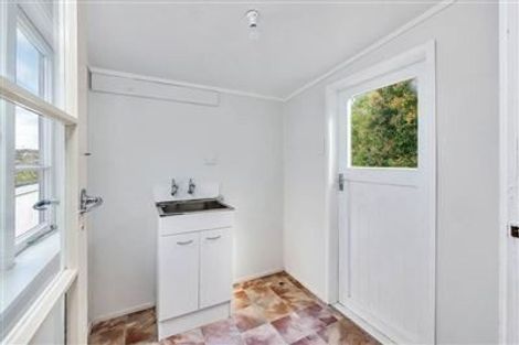 Photo of property in 26 Killarney Avenue, Torbay, Auckland, 0630