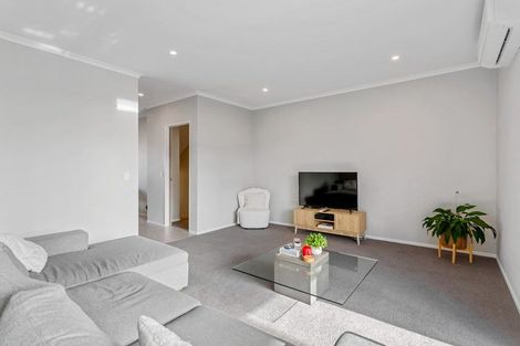 Photo of property in 6/4 Matimati Place, Hobsonville, Auckland, 0616