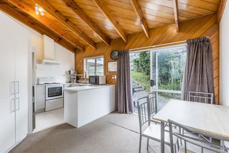 Photo of property in 30 Albatross Road, Red Beach, 0932