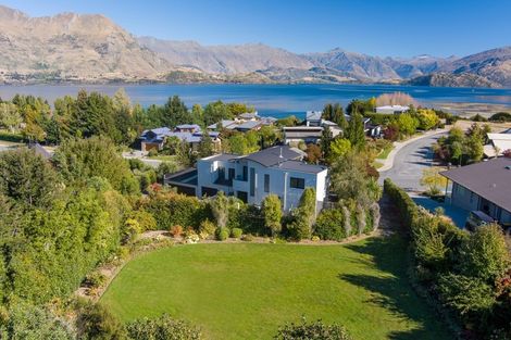 Photo of property in 10 Penrith Park Drive, Wanaka, 9305