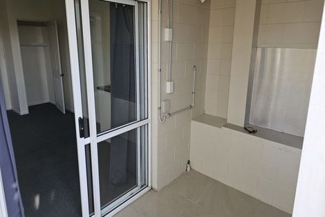 Photo of property in 127 Hobsonville Road, West Harbour, Auckland, 0618