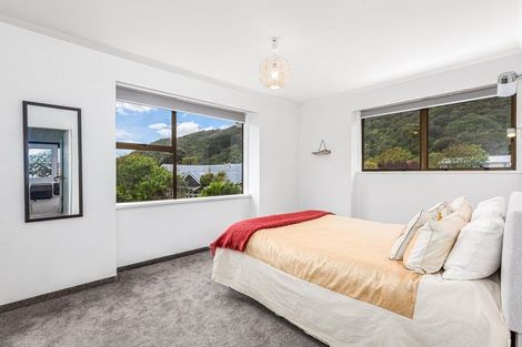 Photo of property in 26 Miro Street, Eastbourne, Lower Hutt, 5013