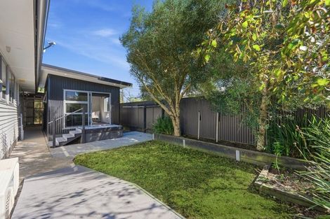 Photo of property in 11 Harwood Road, Mount Wellington, Auckland, 1060