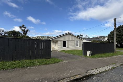 Photo of property in 48 Miramar North Road, Miramar, Wellington, 6022