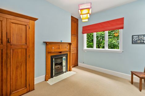 Photo of property in 93 Dyers Pass Road, Cashmere, Christchurch, 8022