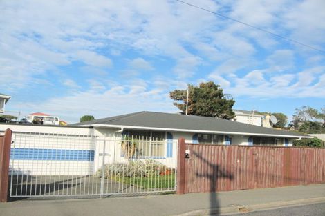Photo of property in 3 Drake Street, New Brighton, Christchurch, 8061