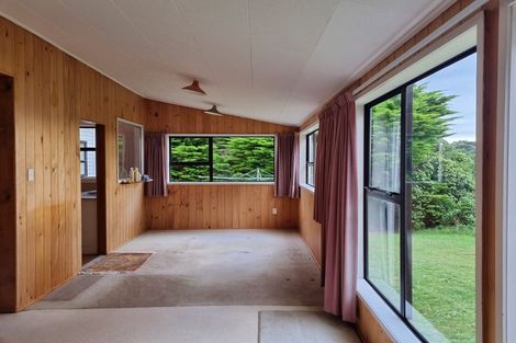 Photo of property in 15 Pukerua Beach Road, Pukerua Bay, 5026