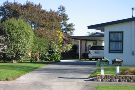 Photo of property in 4 Essex Place, Milson, Palmerston North, 4414