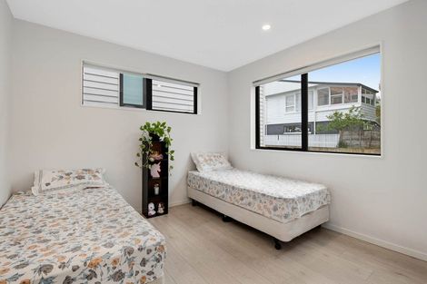 Photo of property in 57d Hogans Road, Glenfield, Auckland, 0629