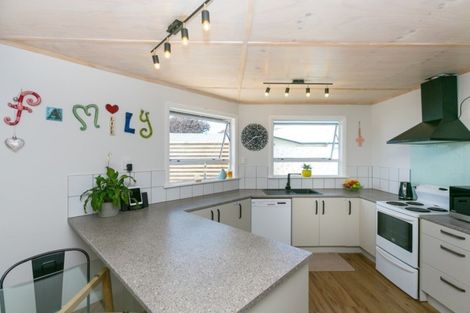 Photo of property in 26 Wallath Road, Westown, New Plymouth, 4310