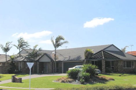 Photo of property in 32 Palm Beach Boulevard, Papamoa Beach, Papamoa, 3118