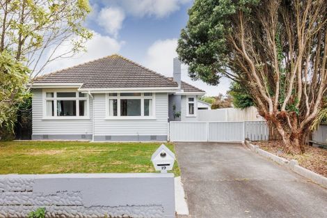 Photo of property in 19 Featherston Street, Takaro, Palmerston North, 4412