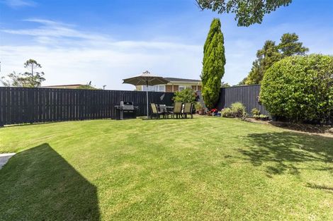 Photo of property in 2/34a Sunnynook Road, Sunnynook, Auckland, 0620