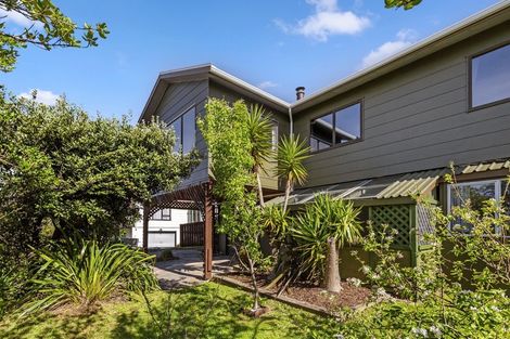 Photo of property in 21 Tuna Terrace, Titahi Bay, Porirua, 5022