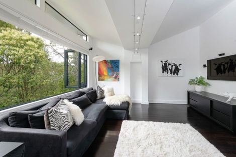 Photo of property in 21 Tanglewood Place, Cockle Bay, Auckland, 2014