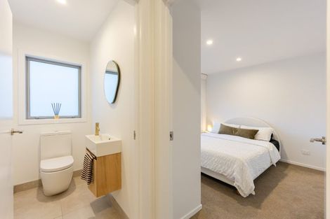 Photo of property in 69 Glenvar Ridge Road, Long Bay, Auckland, 0630