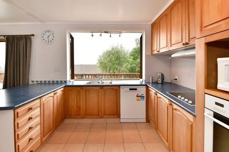 Photo of property in 3 Higham Ferrers Place, Red Beach, 0932