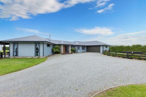 Photo of property in 28 Landsborough Drive, Darfield, 7571