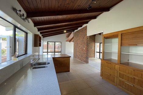 Photo of property in 1 Seagrove Road, West Harbour, Auckland, 0618